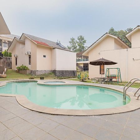 Urbanview Hotel Inkoppabri Cisarua Puncak Esterno foto