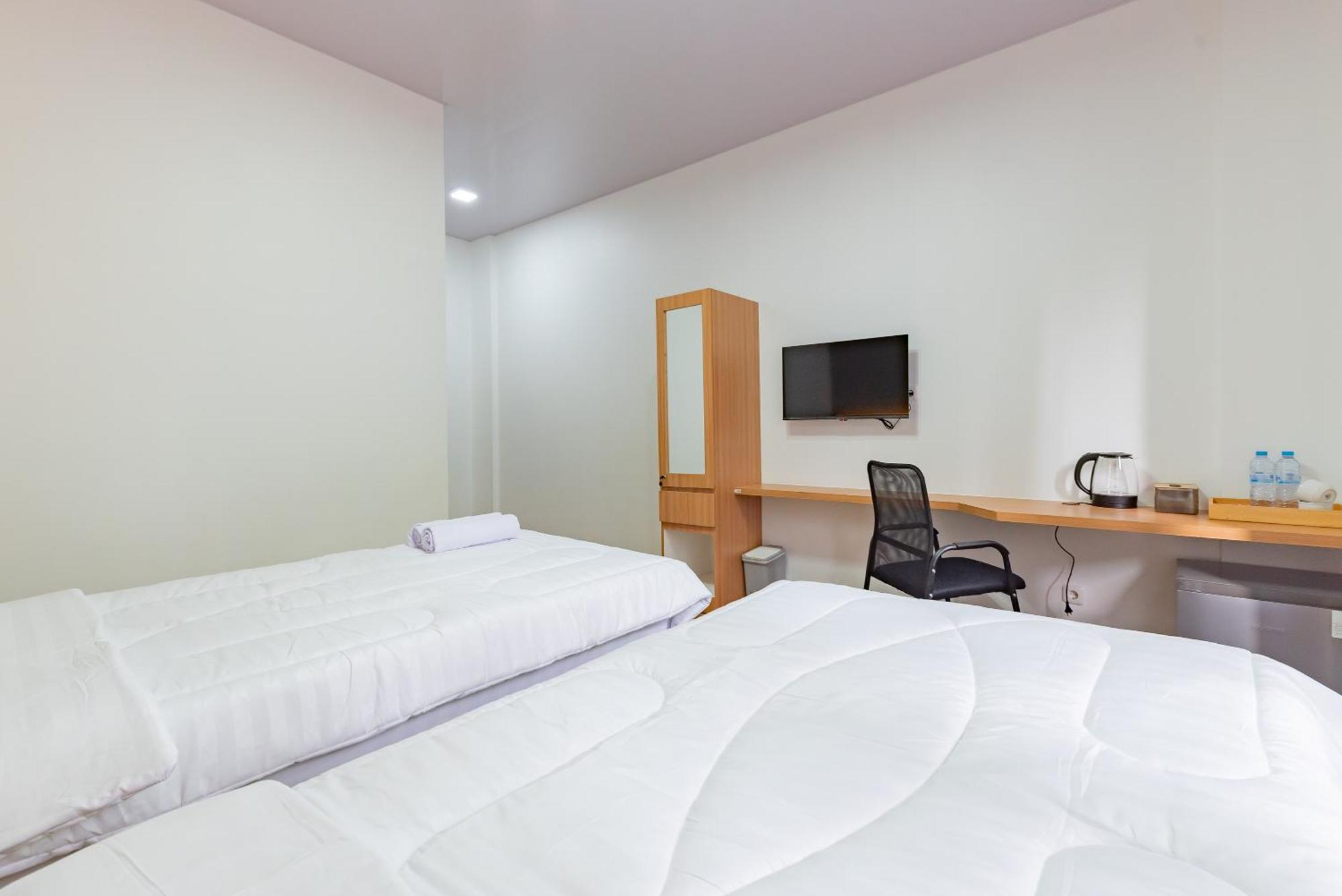 Urbanview Hotel Inkoppabri Cisarua Puncak Esterno foto