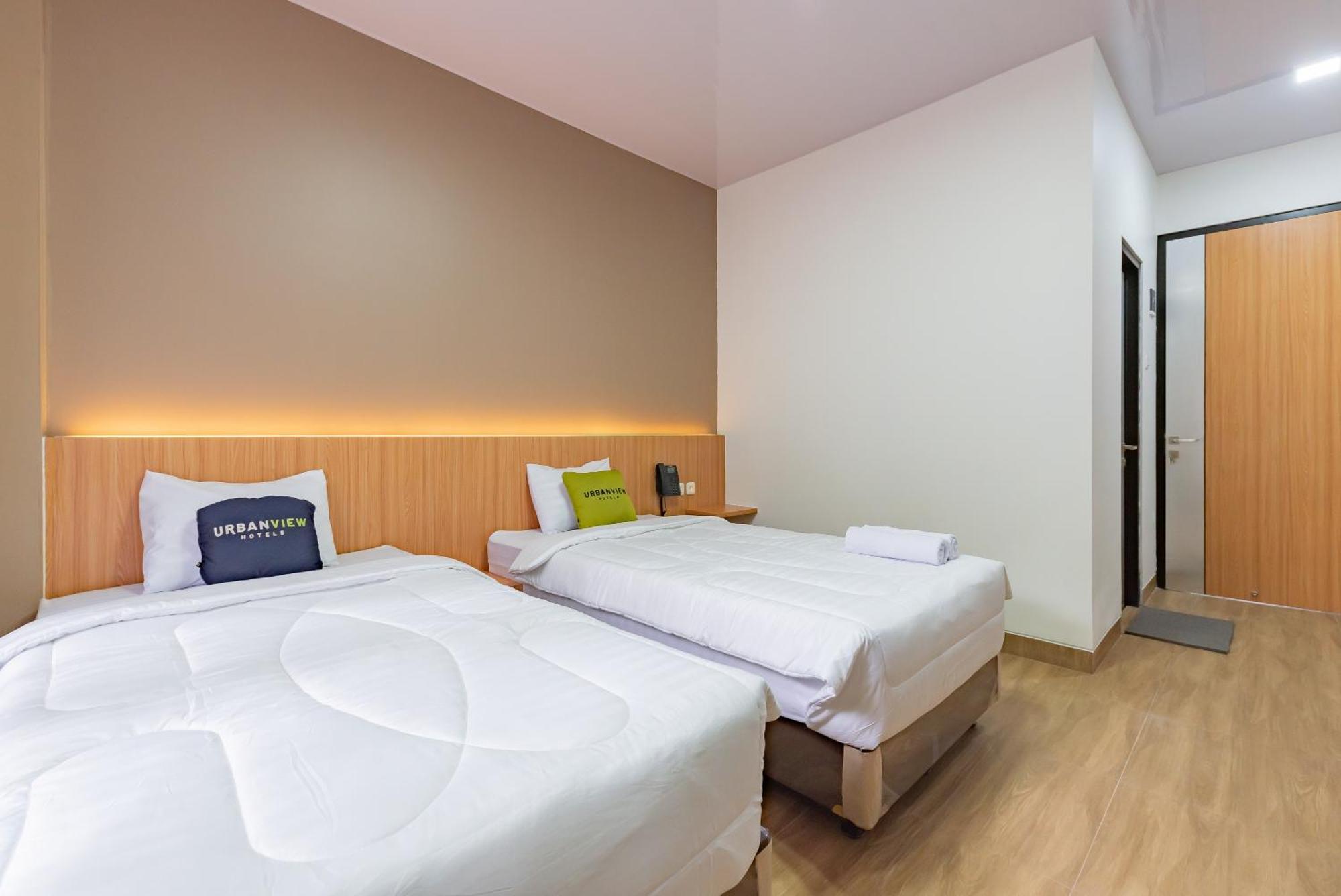 Urbanview Hotel Inkoppabri Cisarua Puncak Esterno foto