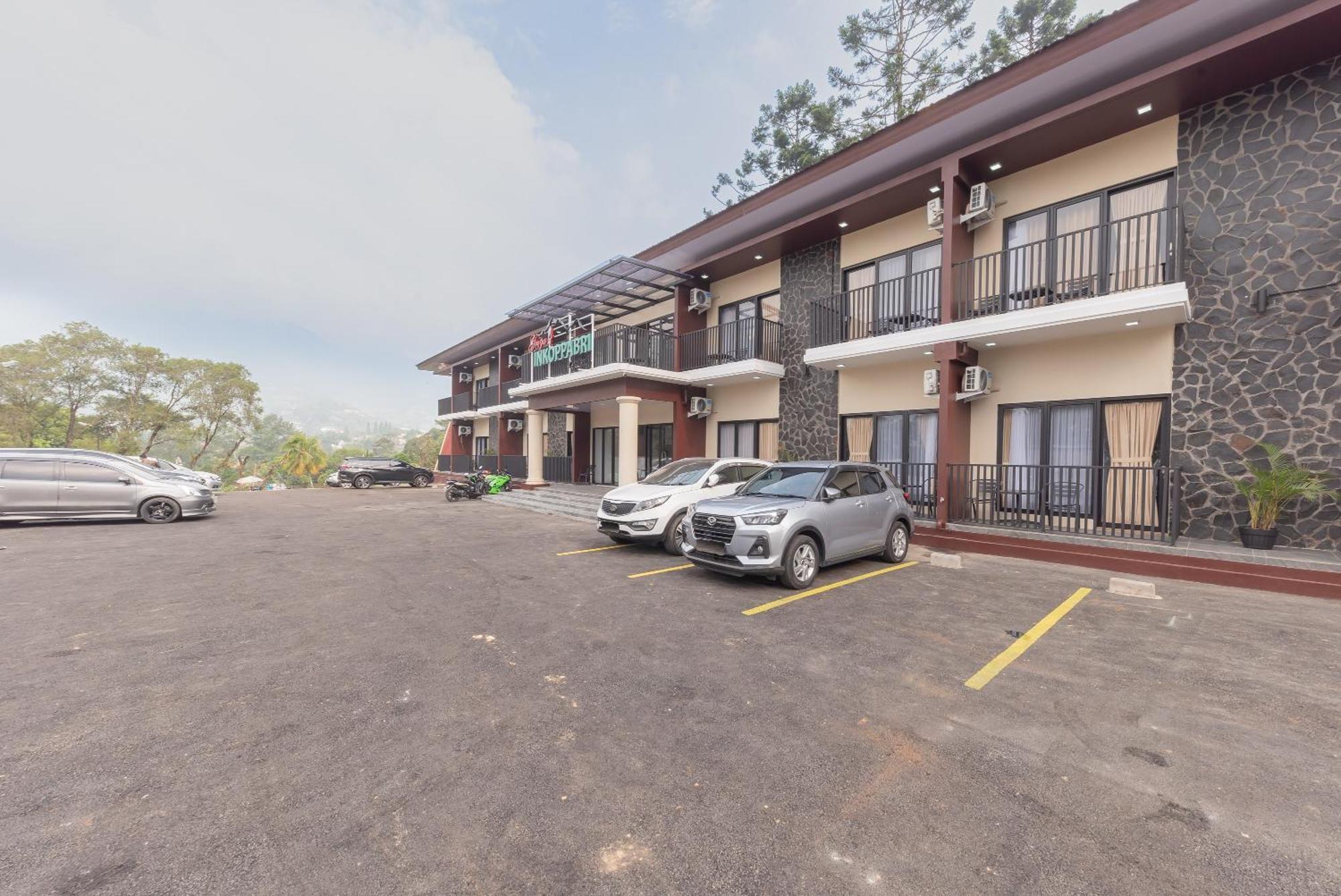 Urbanview Hotel Inkoppabri Cisarua Puncak Esterno foto