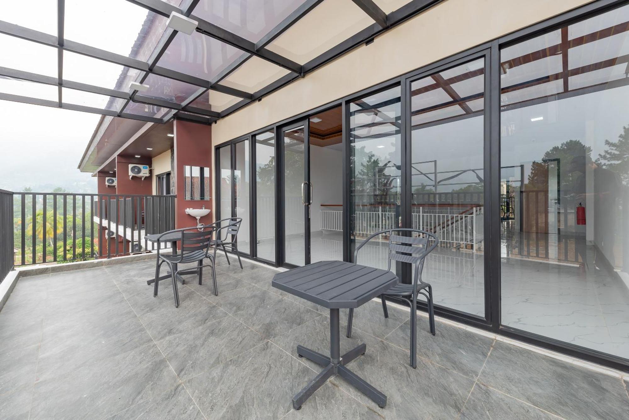 Urbanview Hotel Inkoppabri Cisarua Puncak Esterno foto