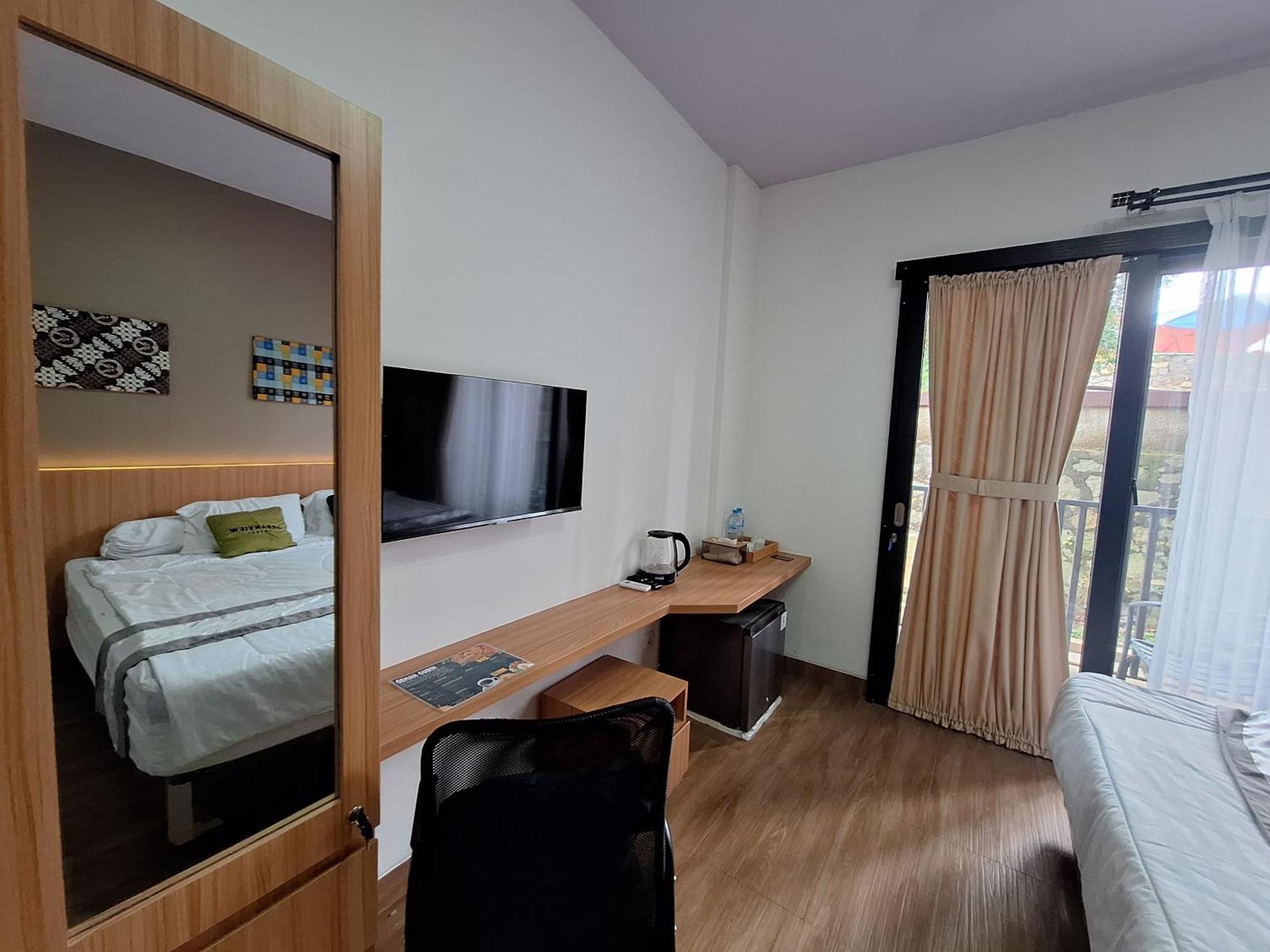 Urbanview Hotel Inkoppabri Cisarua Puncak Esterno foto